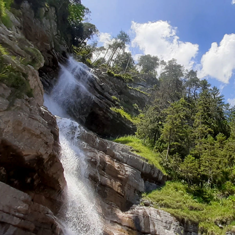 Ein perfekter Tag in Grainau: Radtour zum Häselgehr Wasserfall