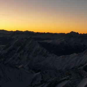 badersee-blog_winter_sonnenaufgang-auf-der-zugspitze_02