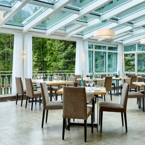 10_hotel-am-badersee-restaurant-werdenfels_1800x1000