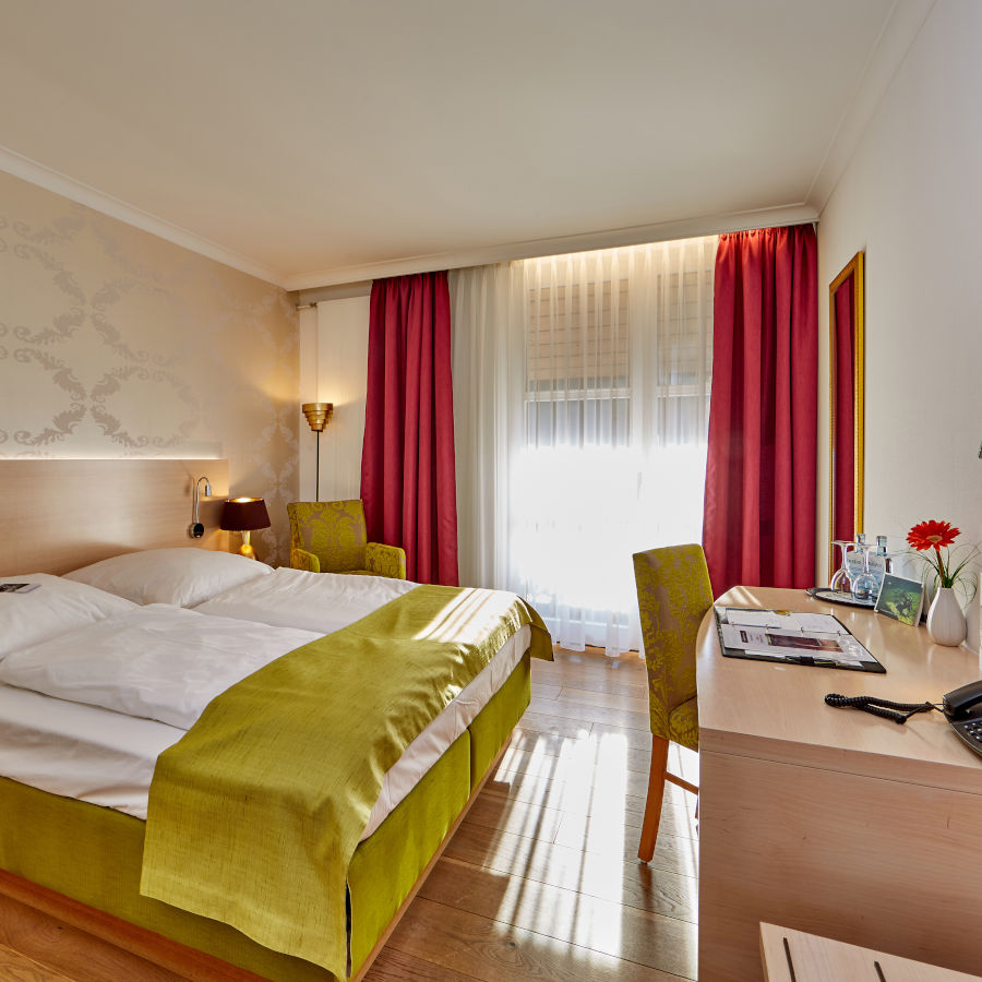 Landhaus-Familienzimmer im Hotel am Badersee