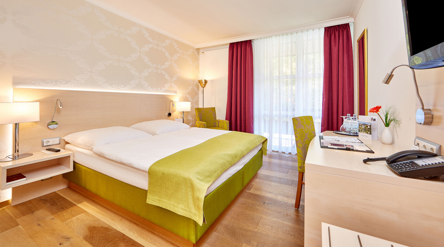 Landhaus-Komfortzimmer im Hotel am Badersee